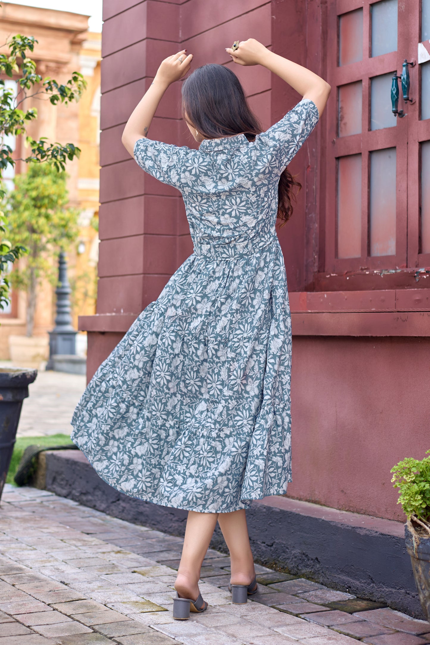 GREY COTTON FLAYRED PRINT KURTI