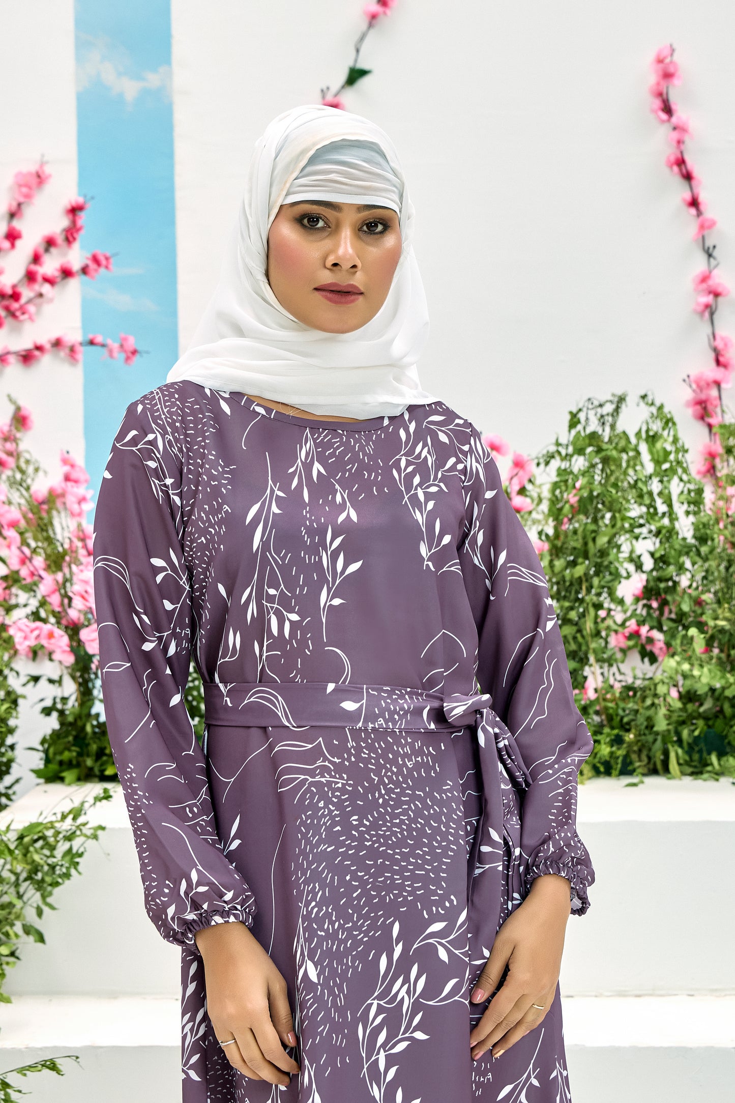Elegant Maroon Printed Maxi Dress with Belt – Modest Full Sleeve Abaya for Women