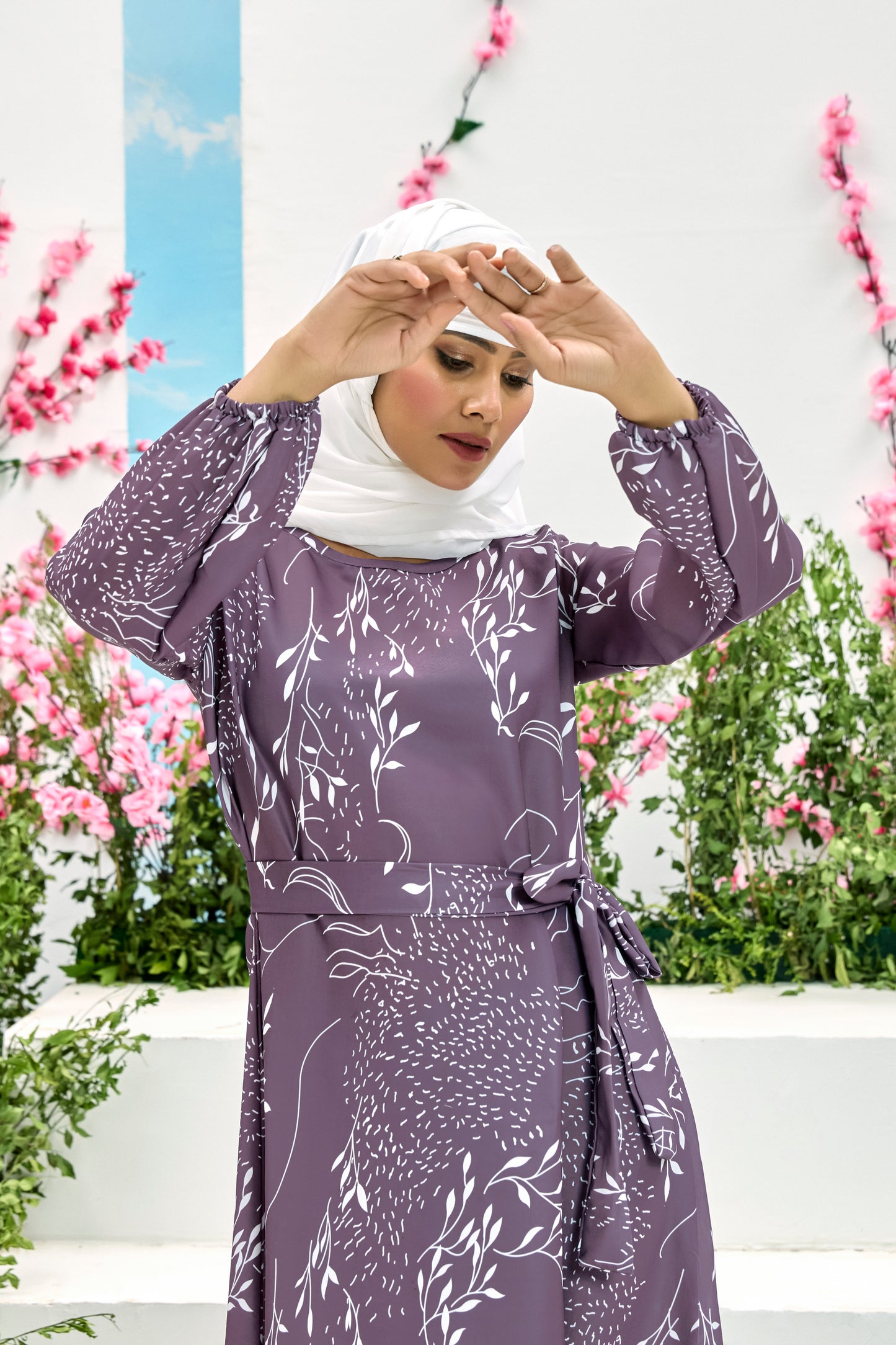 Elegant Maroon Printed Maxi Dress with Belt – Modest Full Sleeve Abaya for Women