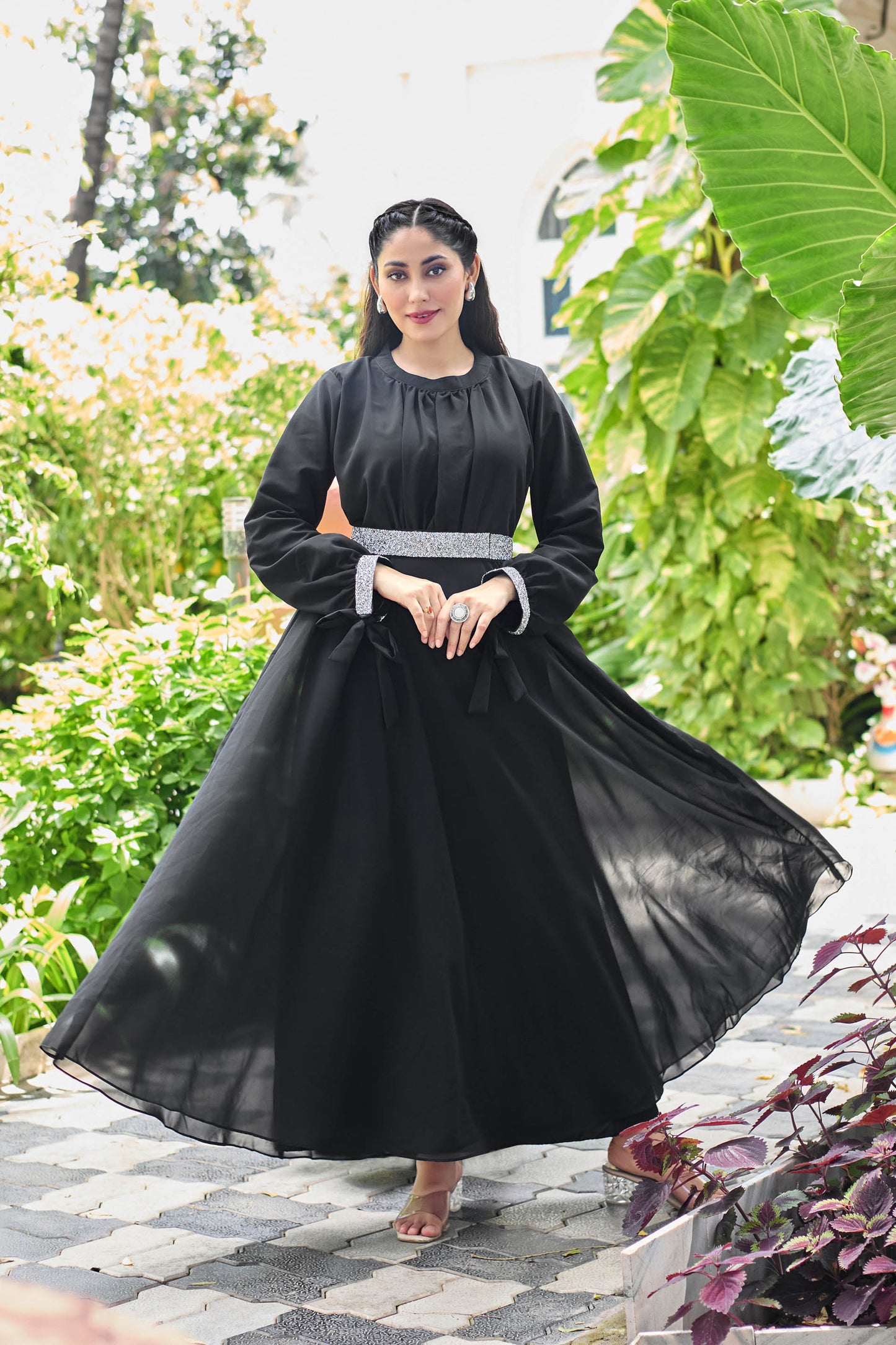 Black Elegant Abaya Dress for Women – Full Sleeve Modest Ethnic Wear with Silver Belt & Cuff Detailing