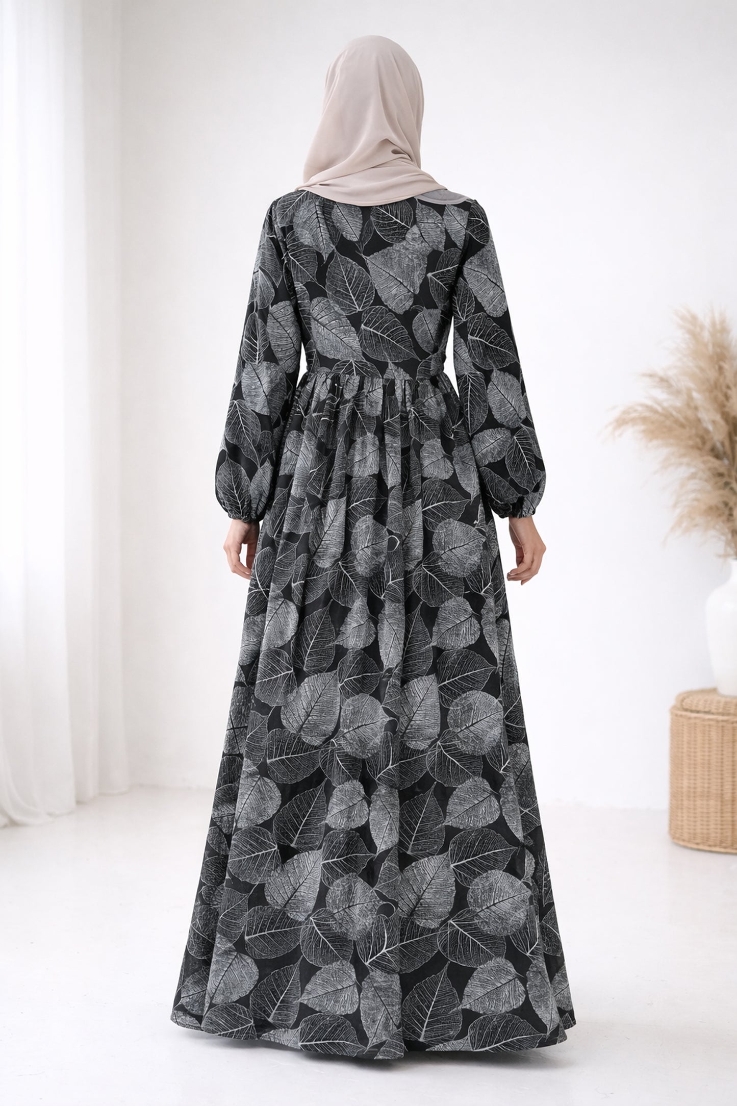 SARINKU BLACK Georgette Fabric with crepe lining for no transparency Umbrella Pattern Floral Print Bishop Sleeves with Elastic Cuffs Puff Sleeve Pattern Without Belt Without Dupatta