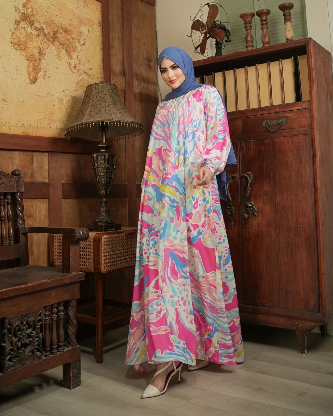 Multi-Color Abstract Print Maxi Dress – Modest Full Sleeve Abaya for Women