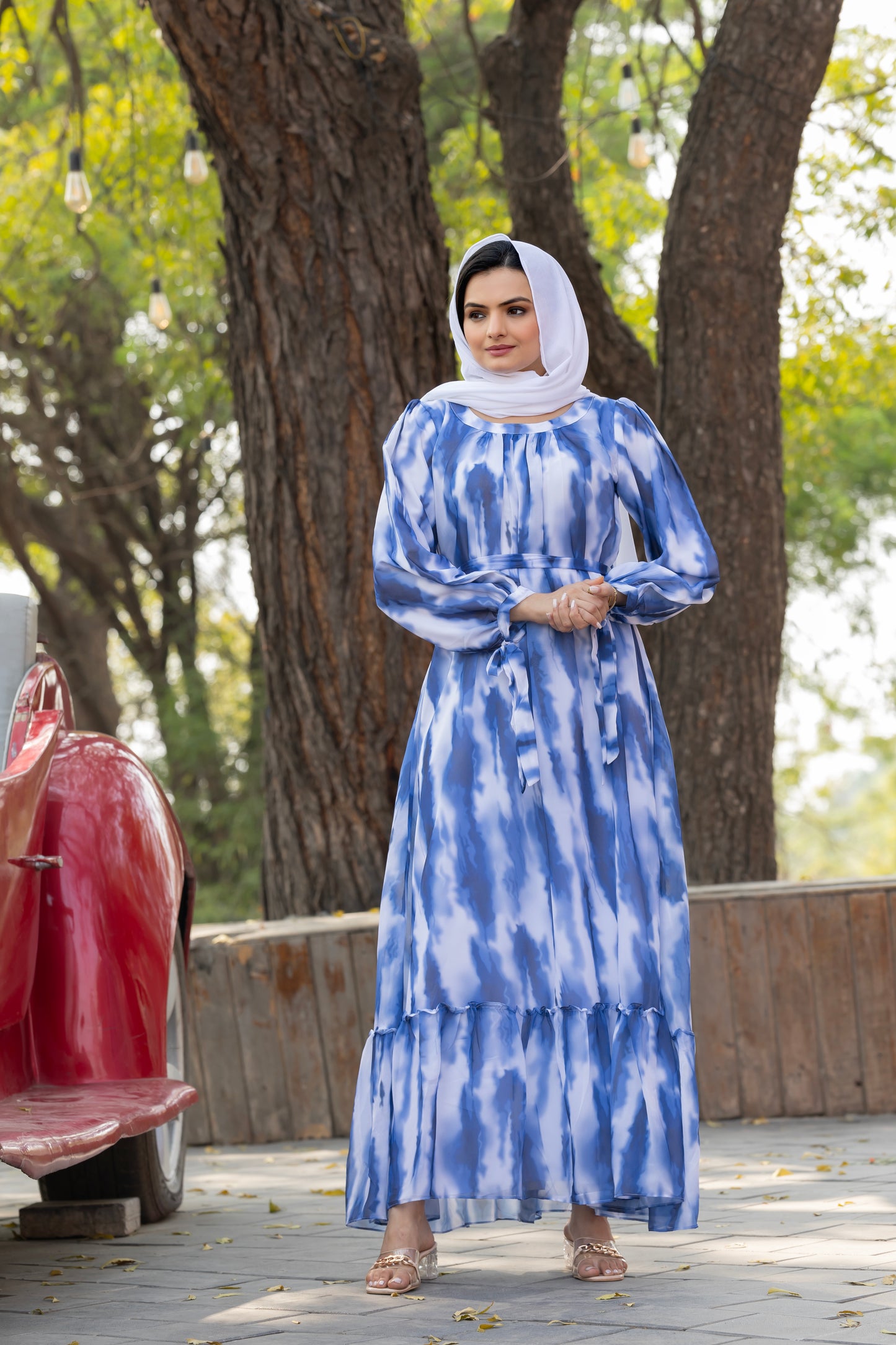 Women's Blue & White Tie-Dye Print Maxi Dress with Puff Sleeves, Waist Belt & Modest Fit