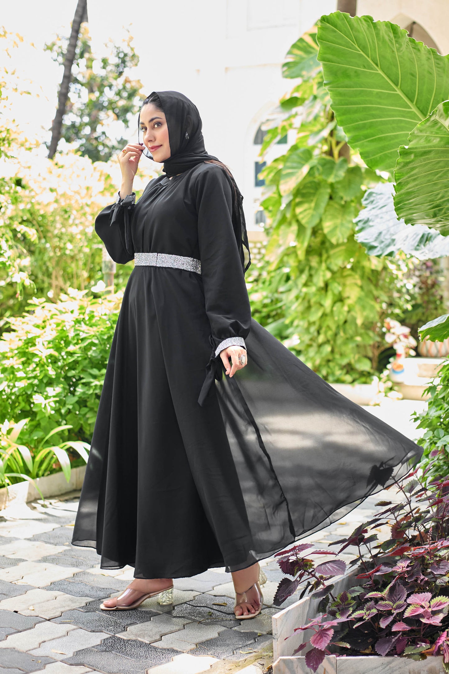 Black Elegant Abaya Dress for Women – Full Sleeve Modest Ethnic Wear with Silver Belt & Cuff Detailing