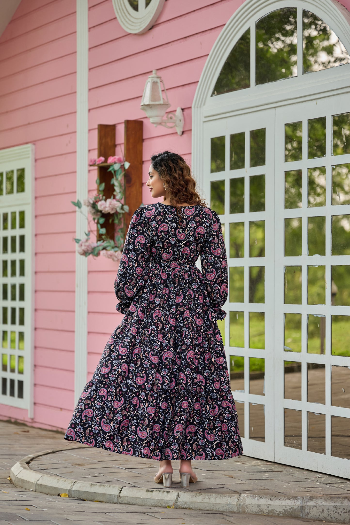 Abaya Dress Made with Crepe Fabric for Women and Girl's Abaya
