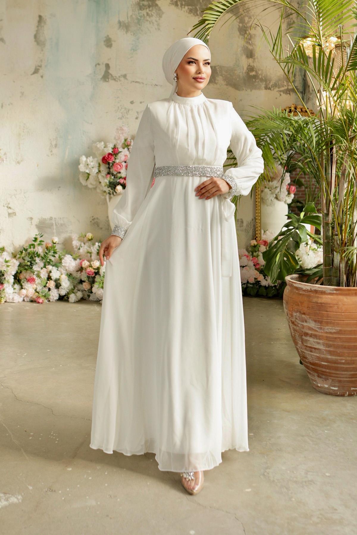 FANCY GEORGETTE ABAYA WITH DIAMOND WORK BELT AND SLEEVE DIAMOND