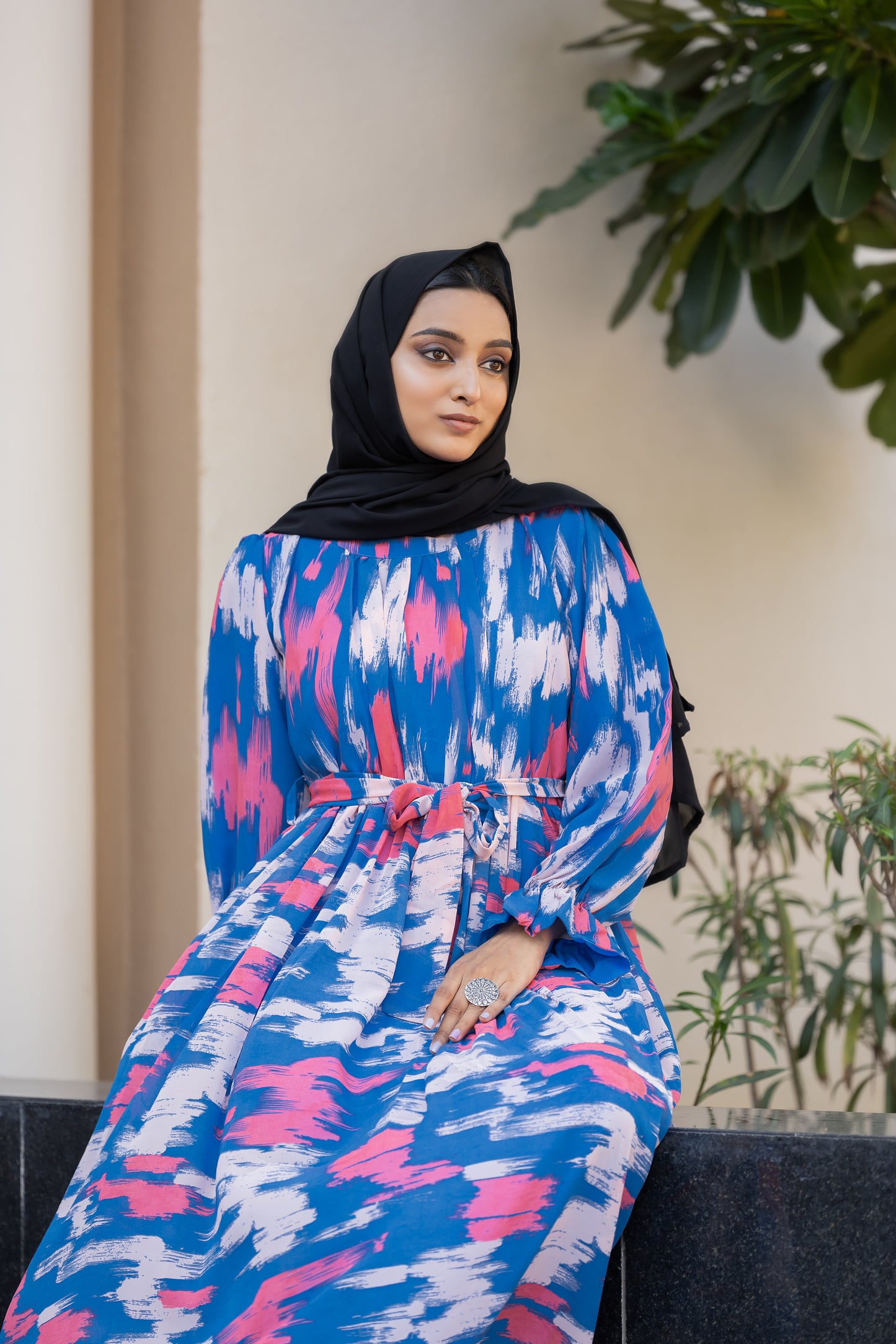 Elegant Blue & Pink Abstract Print Maxi Dress with Belt – Modest Full Sleeve Abaya for Women