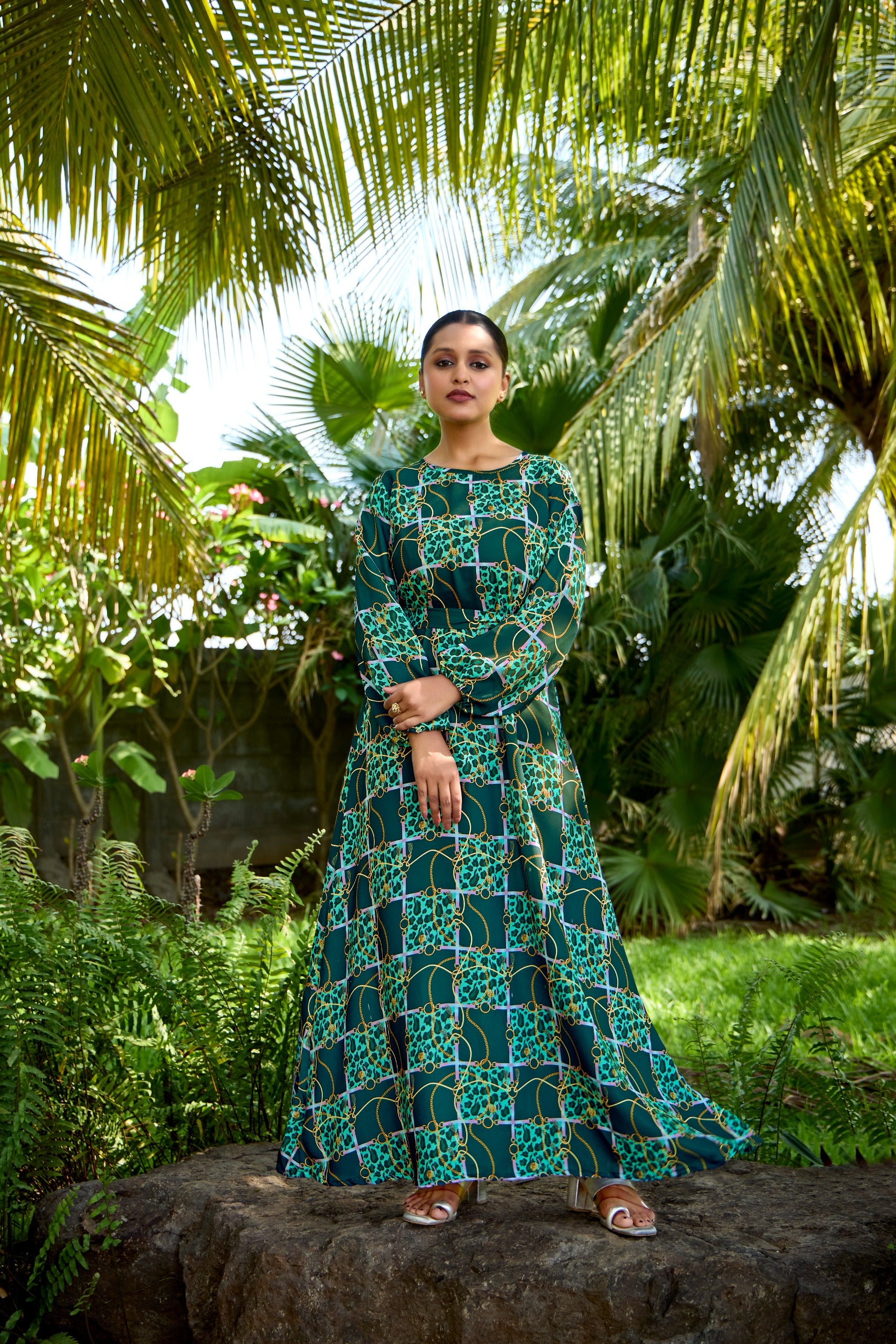 Abaya Nida Fabric Full Sleeve Length Stylish Abaya Dress for Women for