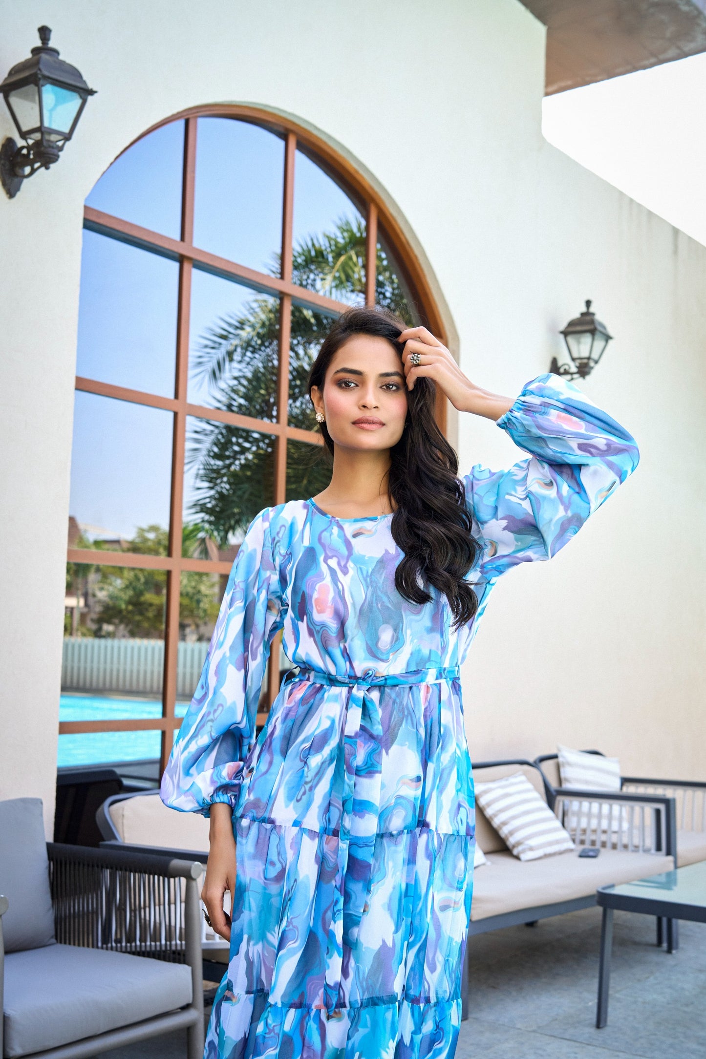 Blue Abstract Print Maxi Dress with Belt – Stylish Full Sleeve Abaya for Women