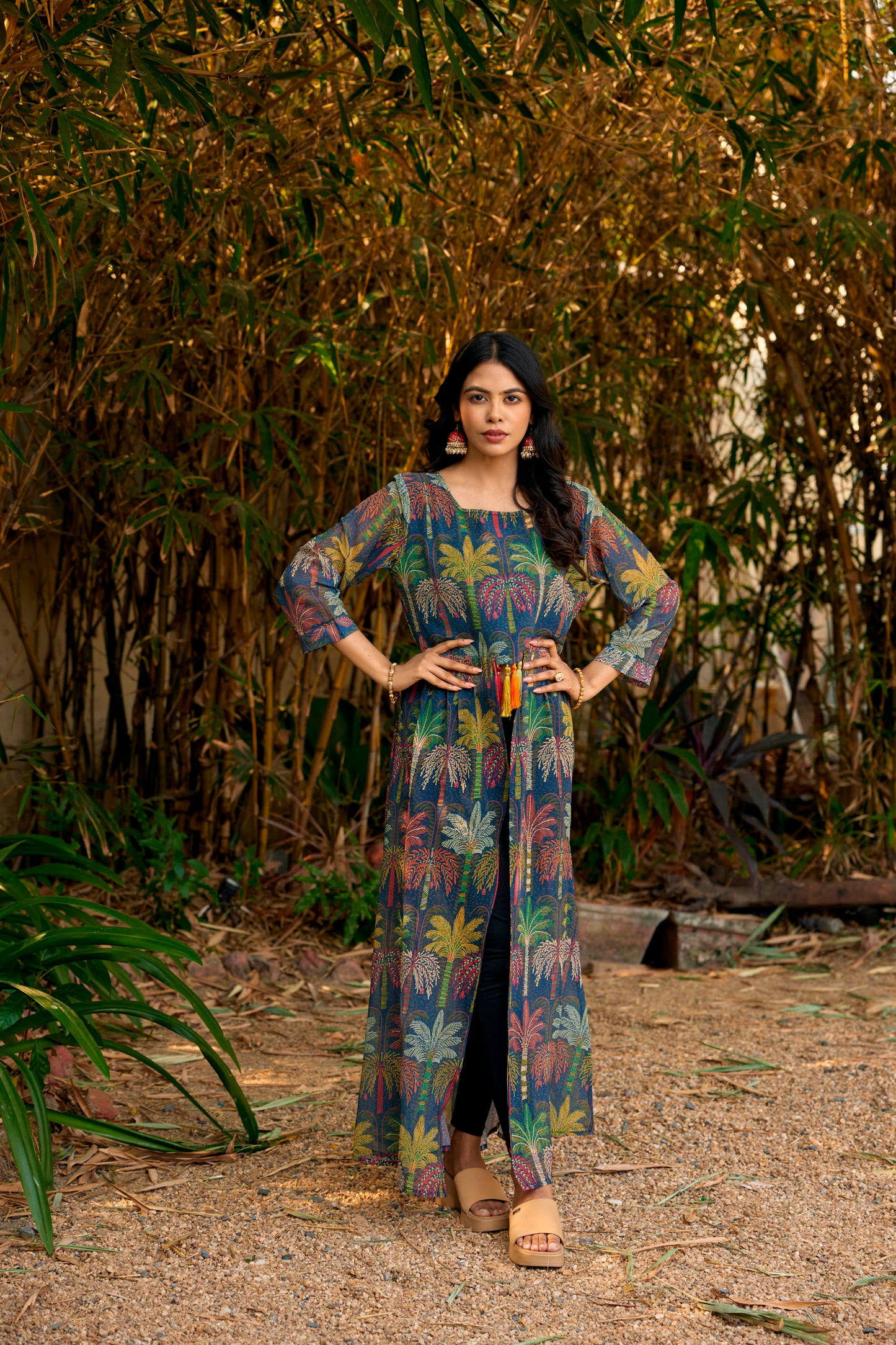 SARINKU Multicolor Georgette Fabric with Crepe lining for no transparency Frill Pattern Floral Print Regular Sleeve Pattern