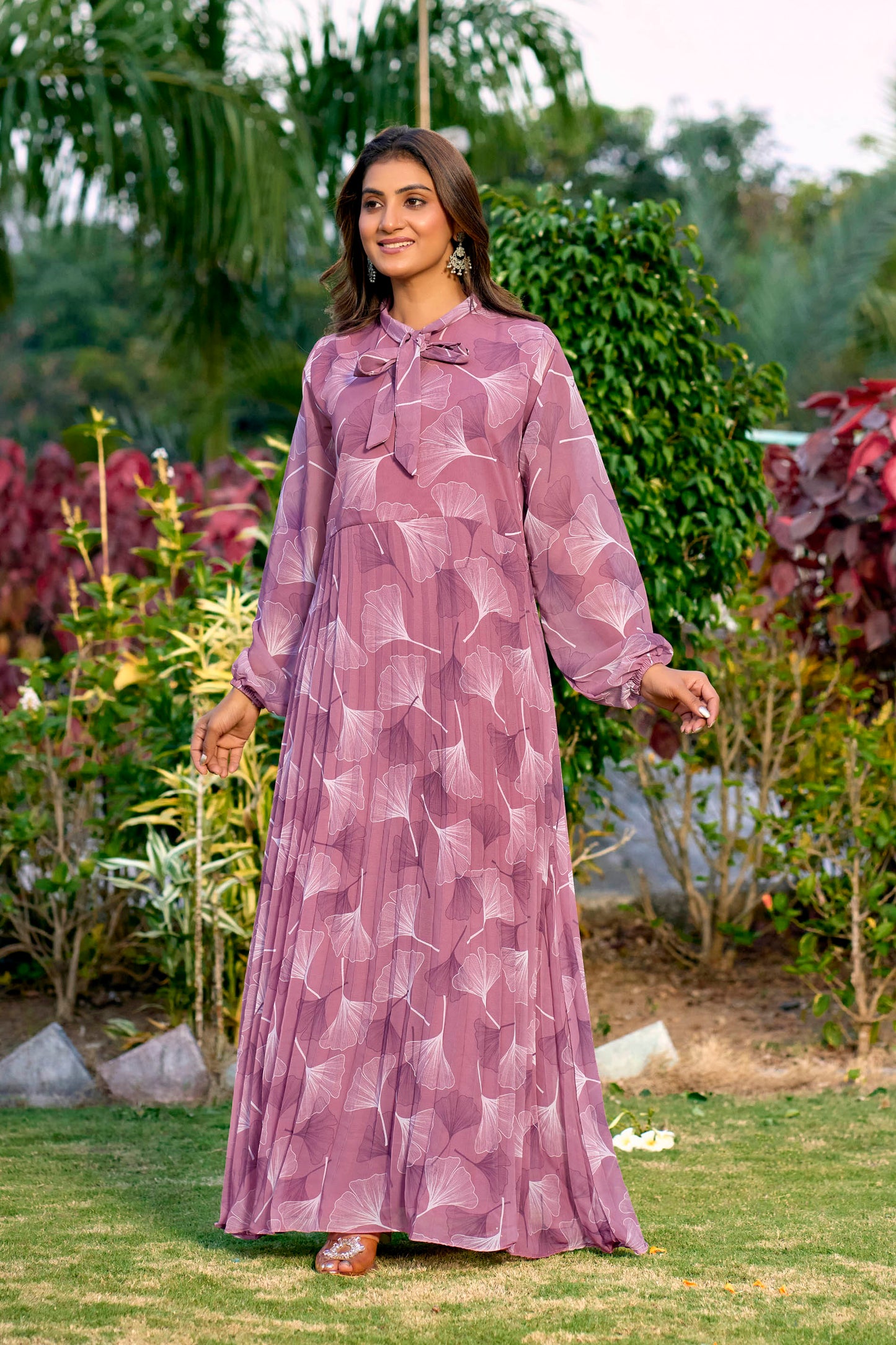 Elegant Floral Printed Georgette Full-Length Abaya