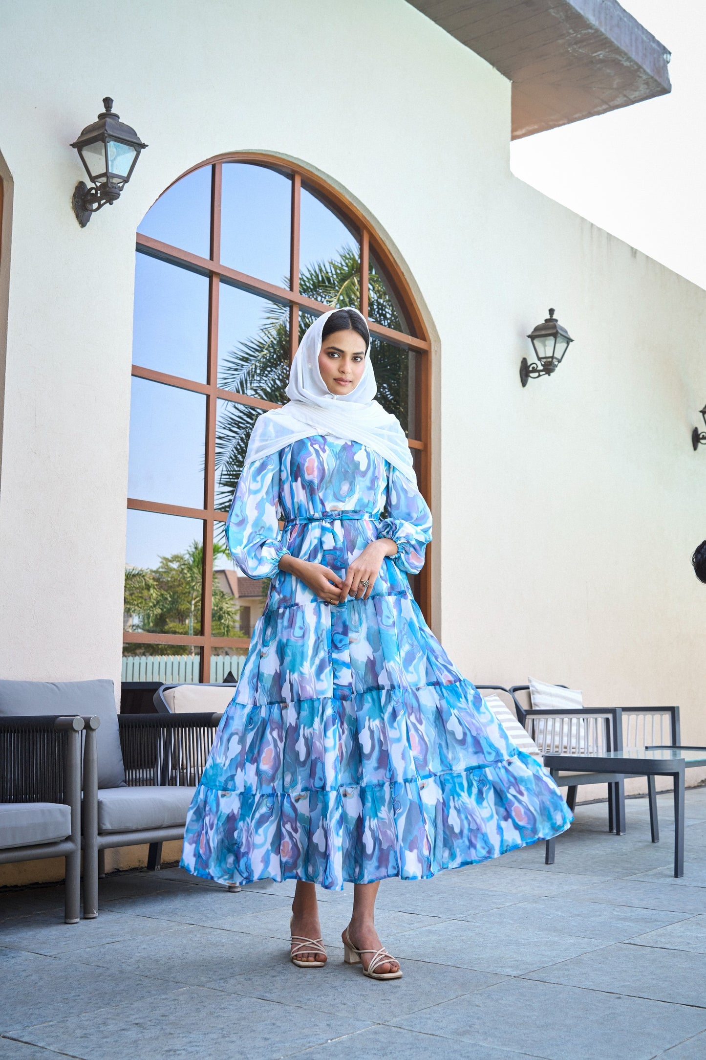 Blue Abstract Print Maxi Dress with Belt – Stylish Full Sleeve Abaya for Women
