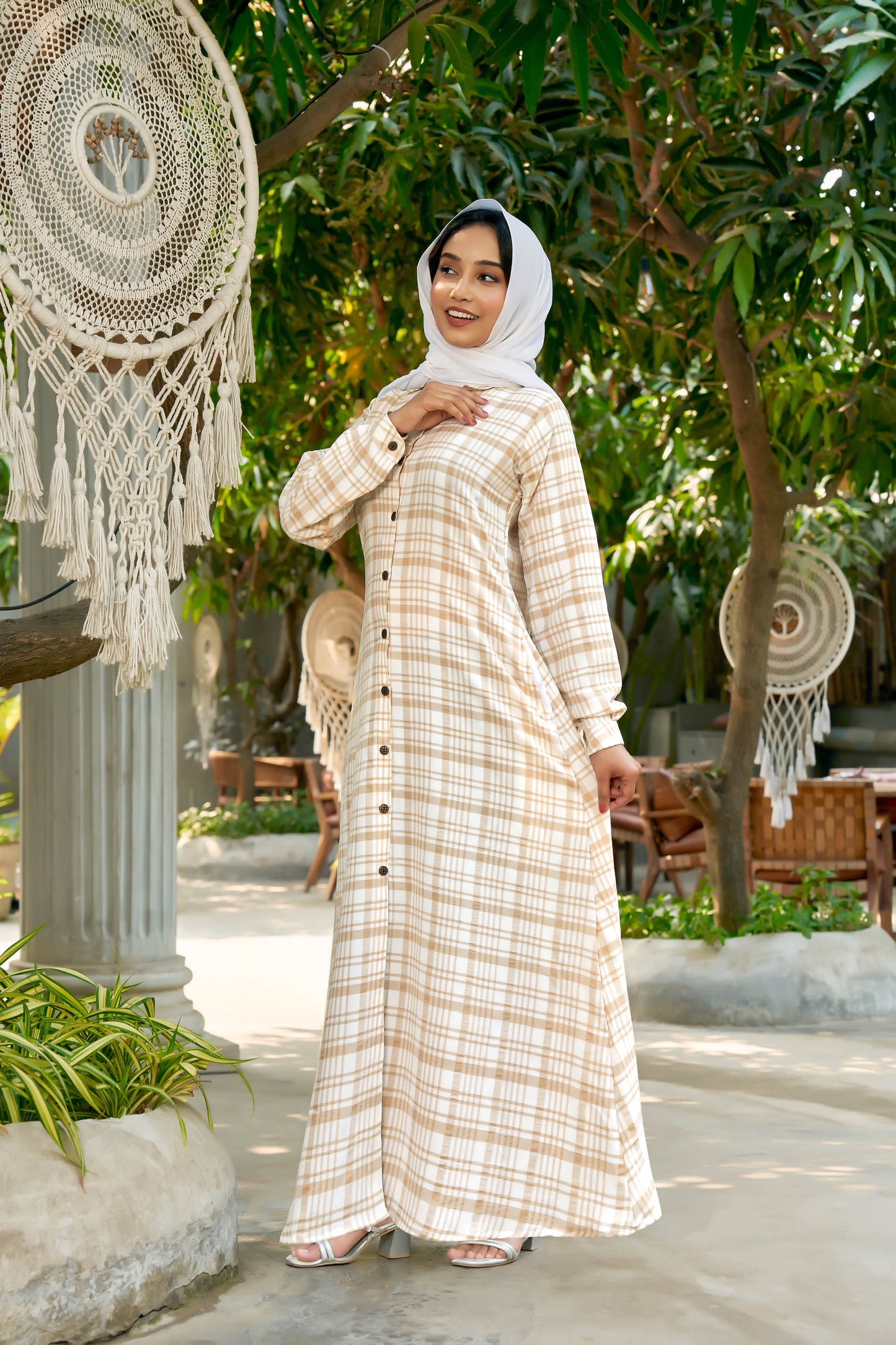 SARINKU Cream Cotton fabric no transparency Front Button Open Pattern Chex Print Shirt Style Cuffs Balloon Sleeve Pattern With Pocket Without Dupatta