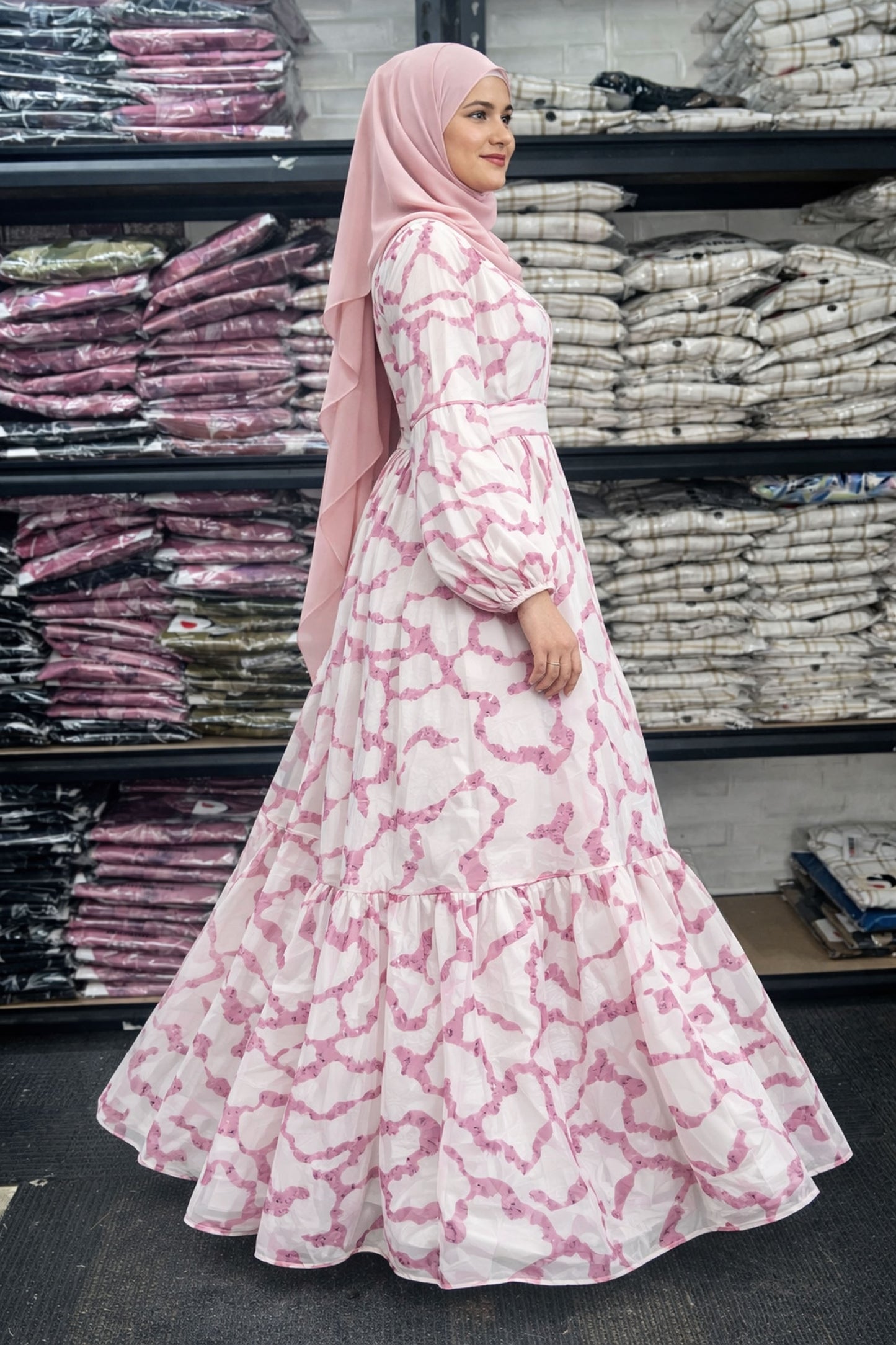 SARINKU WHITE&amp;PINK Georgette Fabric with crepe lining for no transparency Umbrella Pattern Floral Print Bishop Sleeves with Elastic Cuffs Puff Sleeve Pattern Without Belt Without Dupatta