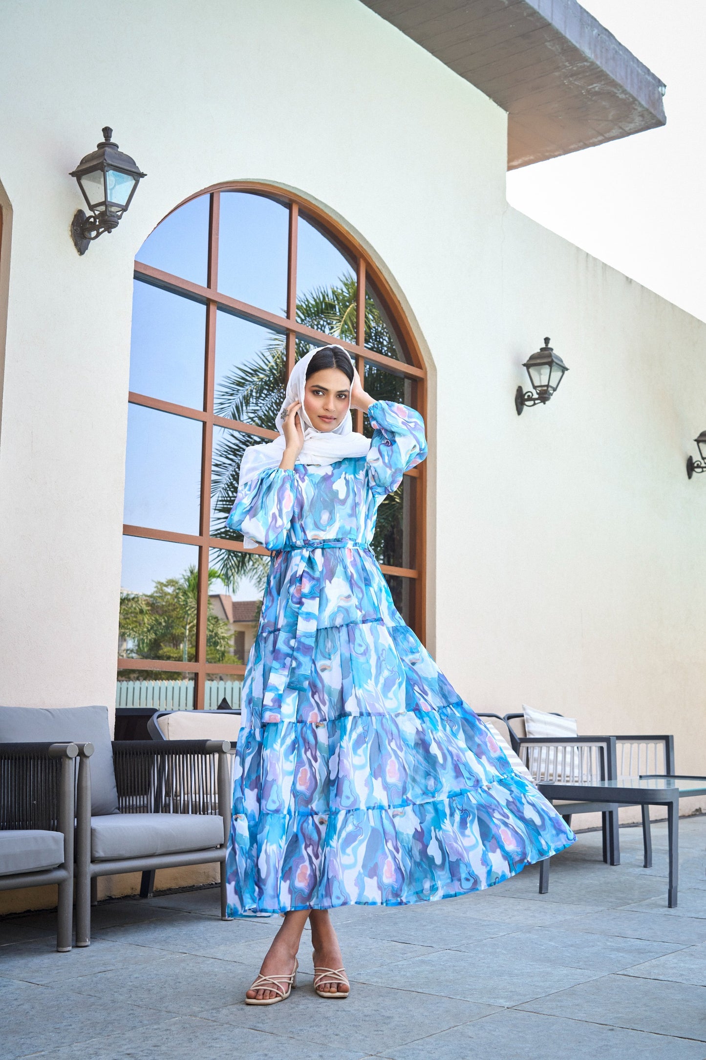 Blue Abstract Print Maxi Dress with Belt – Stylish Full Sleeve Abaya for Women