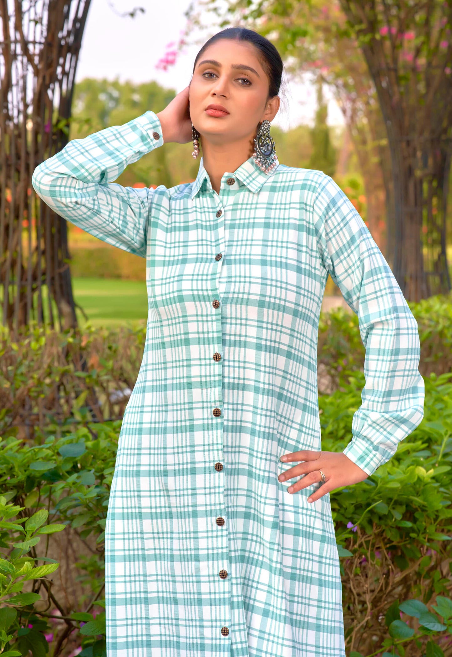 SARINKU green Cotton fabric no transparancy Front Button Open Pattern Chex Print Shirt Style Cuffs Balloon Sleeve Pattern With Pocket Without Dupatta