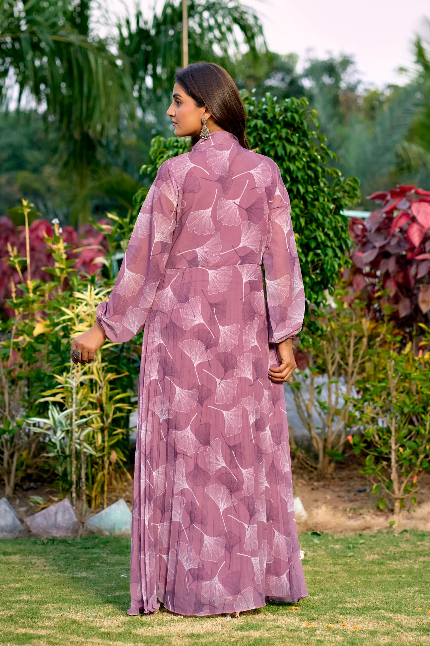 Elegant Floral Printed Georgette Full-Length Abaya