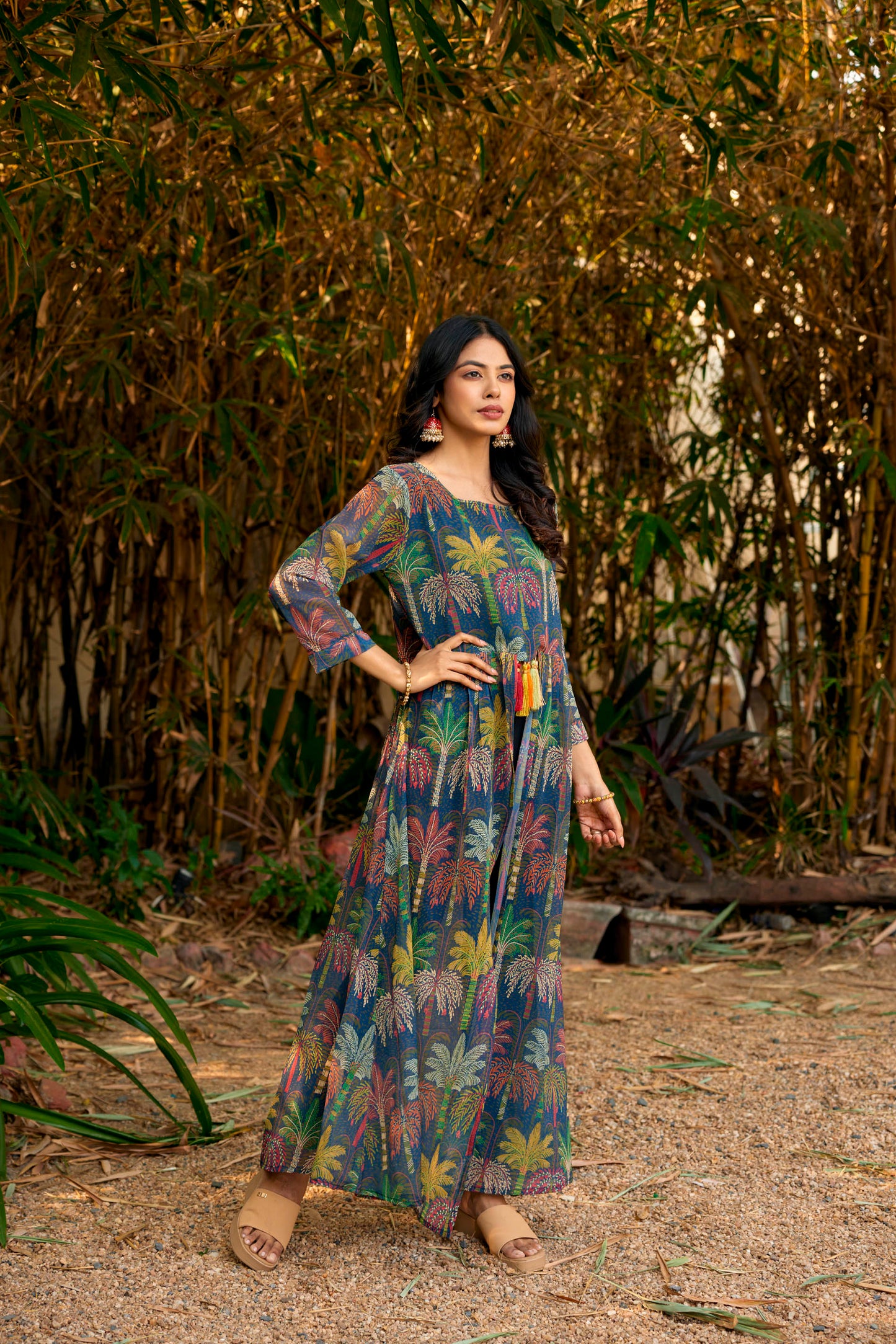 SARINKU Multicolor Georgette Fabric with Crepe lining for no transparency Frill Pattern Floral Print Regular Sleeve Pattern