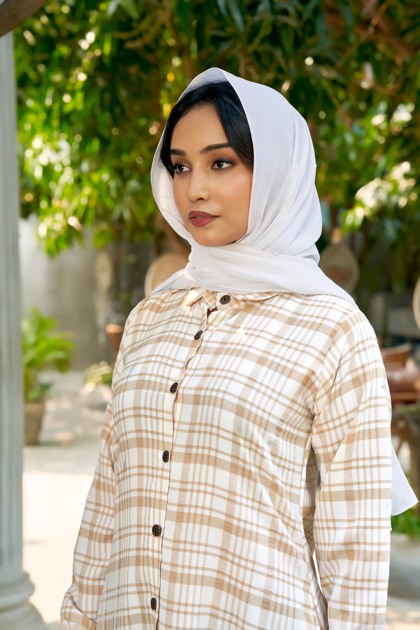 SARINKU Cream Cotton fabric no transparency Front Button Open Pattern Chex Print Shirt Style Cuffs Balloon Sleeve Pattern With Pocket Without Dupatta