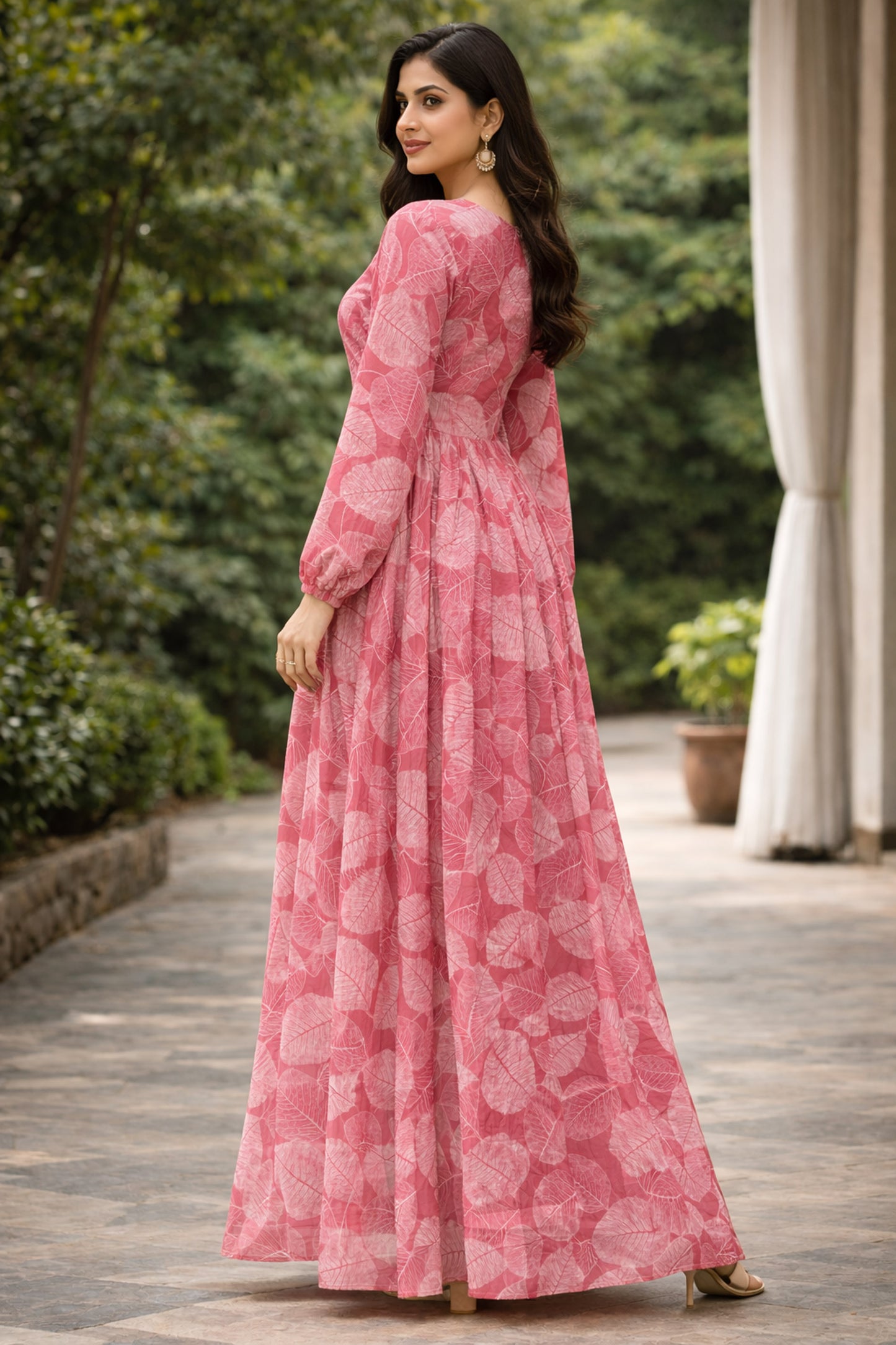 SARINKU PINK Georgette Fabric with crepe lining for no transparency Umbrella Pattern Floral Print Bishop Sleeves with Elastic Cuffs Puff Sleeve Pattern Without Belt Without Dupatta