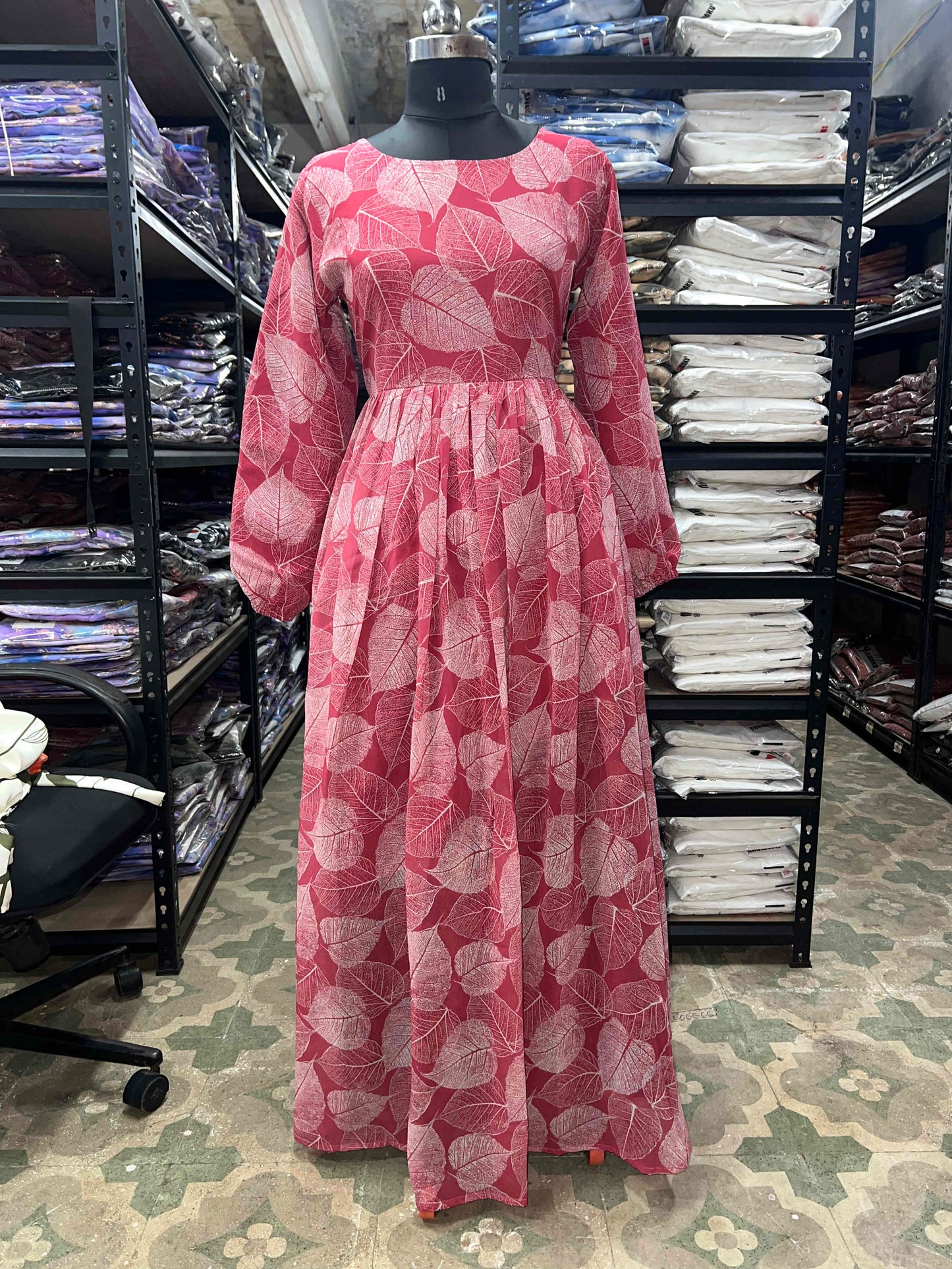 SARINKU PINK Georgette Fabric with crepe lining for no transparency Umbrella Pattern Floral Print Bishop Sleeves with Elastic Cuffs Puff Sleeve Pattern Without Belt Without Dupatta