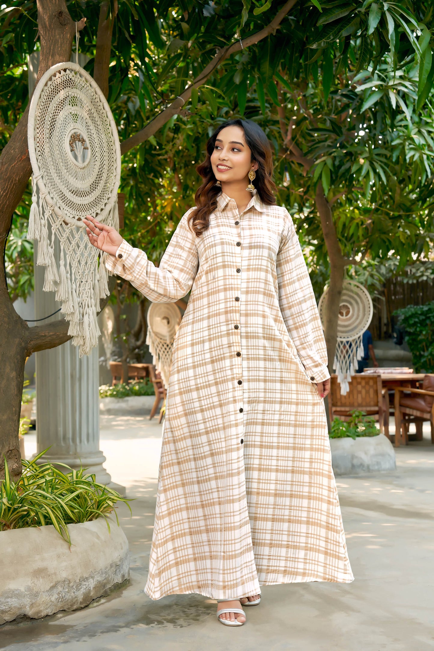 SARINKU Cream Cotton fabric no transparency Front Button Open Pattern Chex Print Shirt Style Cuffs Balloon Sleeve Pattern With Pocket Without Dupatta