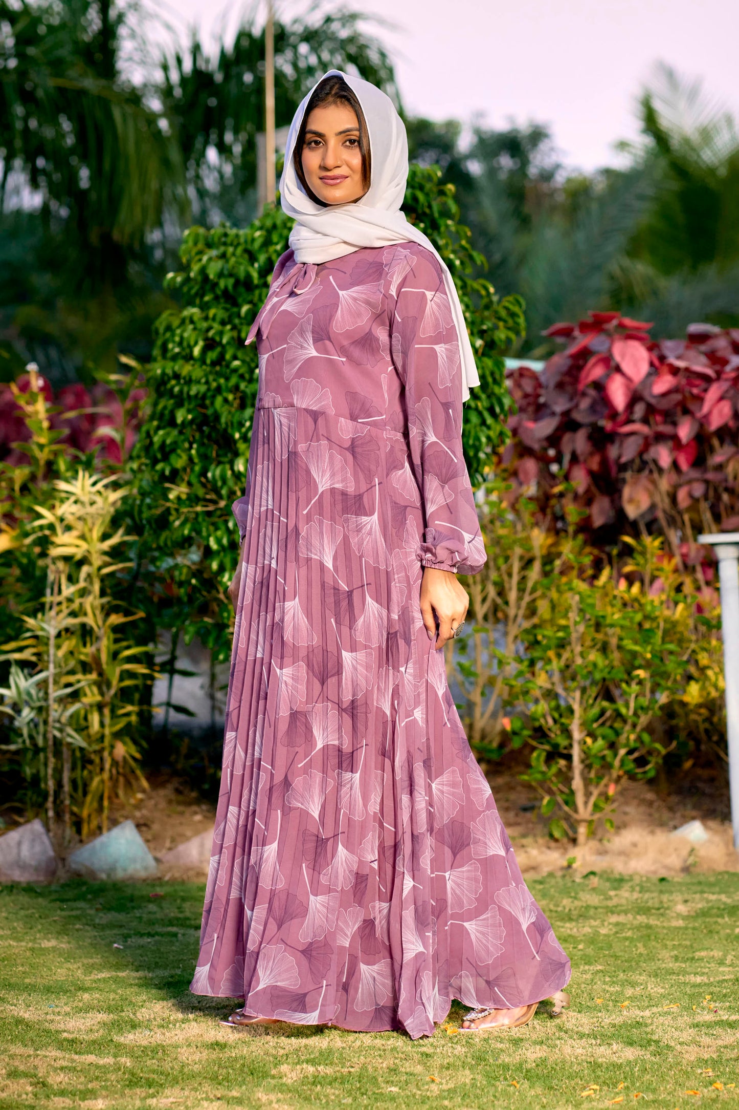 Elegant Floral Printed Georgette Full-Length Abaya