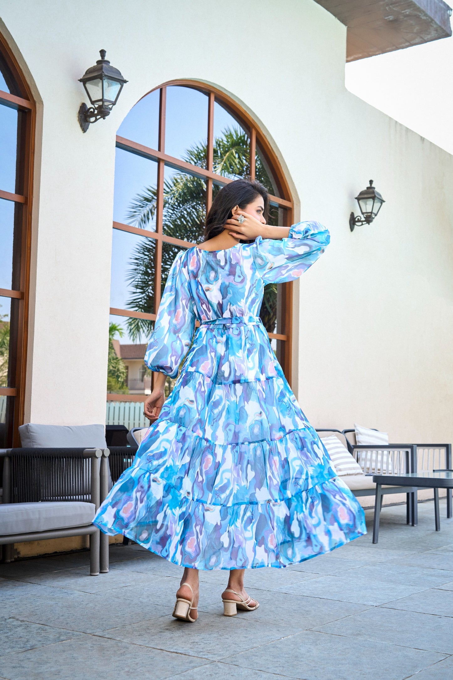 Blue Abstract Print Maxi Dress with Belt – Stylish Full Sleeve Abaya for Women