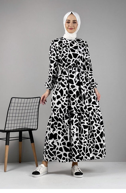 Women's Black & White Abstract Print Maxi Dress with Belt & Full Sleeves
